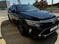 Toyota Camry 2.5 AT, 2018, 183 000 км, с пробегом, цена 2 440 000 руб.