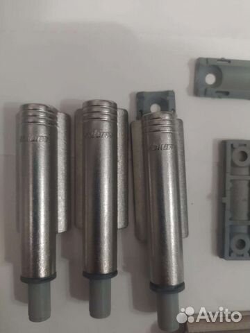 Доводчик дверной Blum