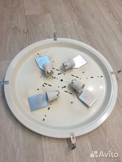 Потолочный светильник