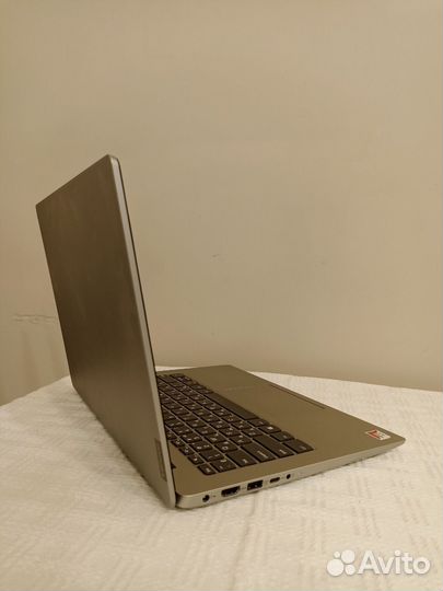 Lenovo IdeaPad 330S-14AST