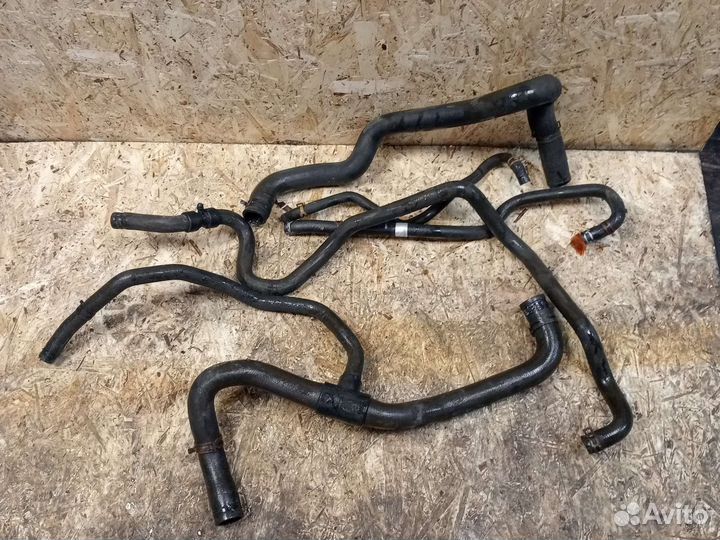 Патрубка охлаждения Renault Duster 1 K4M