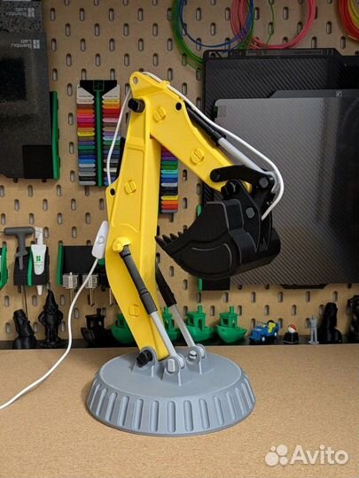 Настольная лампа экскаватор