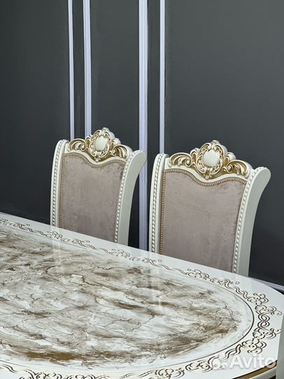 Комплект стол и стулья. В наличии