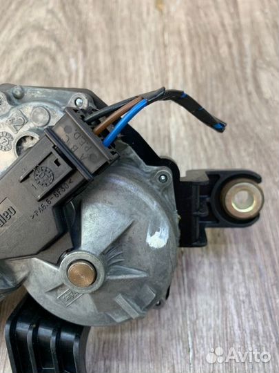 Мотор дворников задний Opel Zafira B минивэн 2008