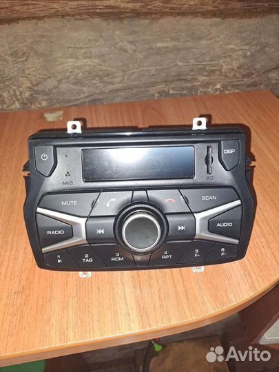 Штатная магнитола vesta