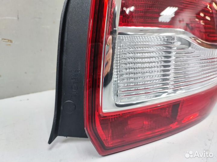 Фонарь правый renault logan 2 2014-нв