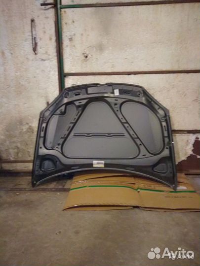 Капот для VW Golf V (оригинальный)