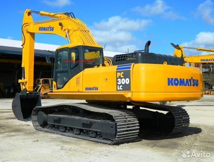 Стекло двери верхнее на экскаватор Komatsu PC PW