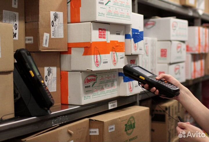 Упаковщик парфюмерия