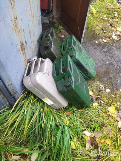 Канистра для бензина 20 л