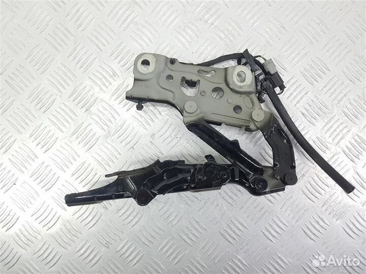 7347408 Петля капота правая BMW 7 G11/G12