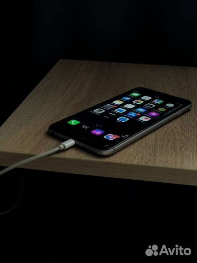 Телефон iPhone 6s plus