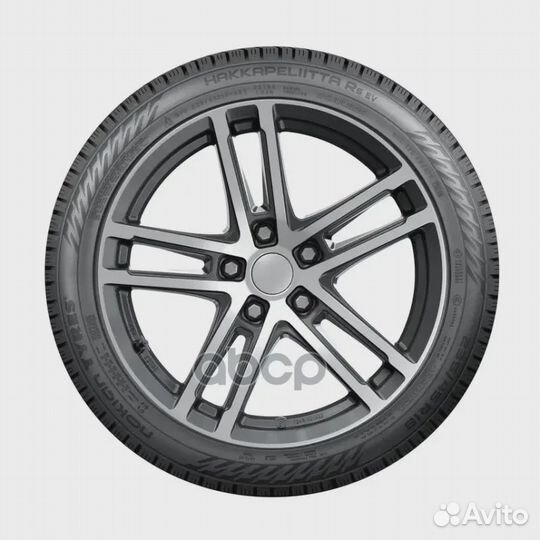 Nokian Tyres Hakkapeliitta R5 EV 295/40 R21