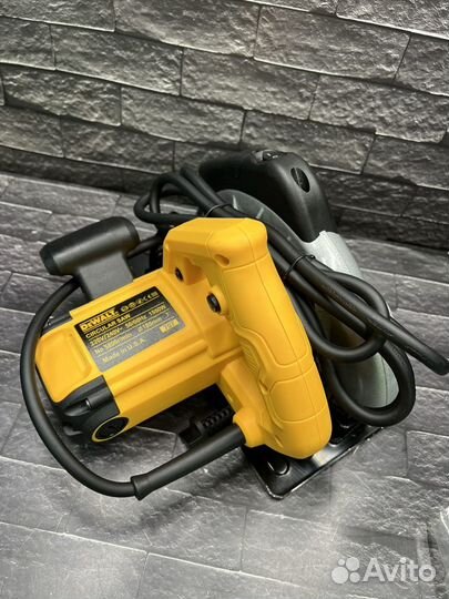 Дисковая пила dewalt 1550w (185mm)