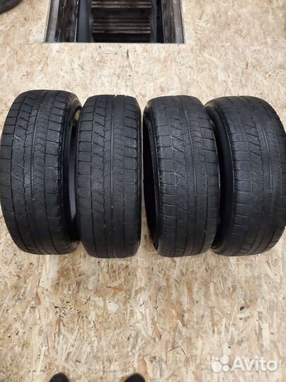 Bridgestone Blizzak VRX 215/65 R16