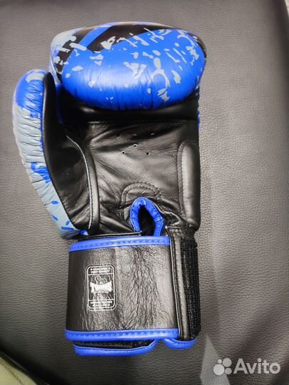 Боксерские перчатки 14oz