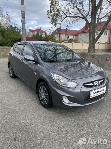 Hyundai Solaris 1.6 MT, 2012, 246 000 км с пробегом, цена 880000 руб.