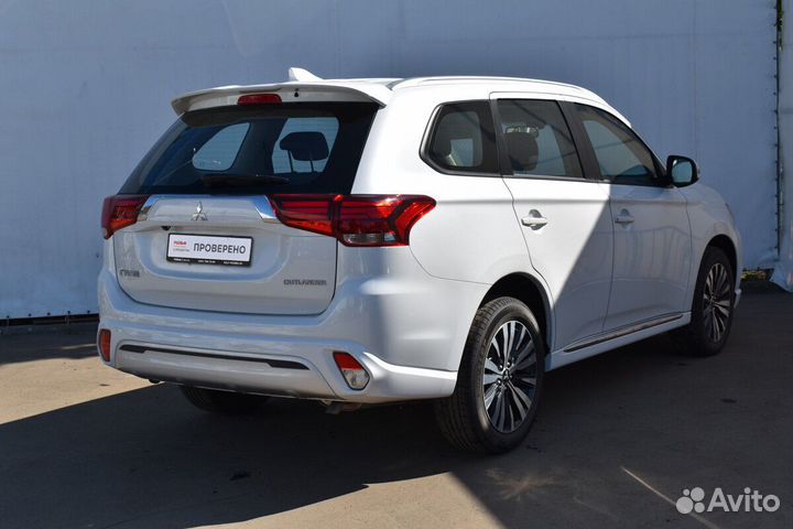 Mitsubishi Outlander 2.4 CVT, 2022
