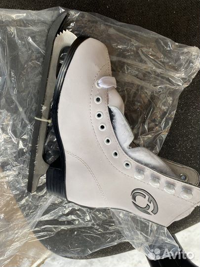 Коньки для фигурного каания 42р