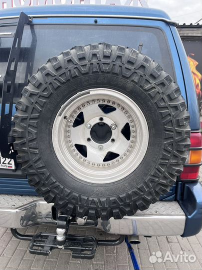 Maxxis M8080 Mudzilla 33/13.5 R15