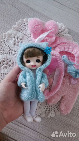 Кукла с набором одежды