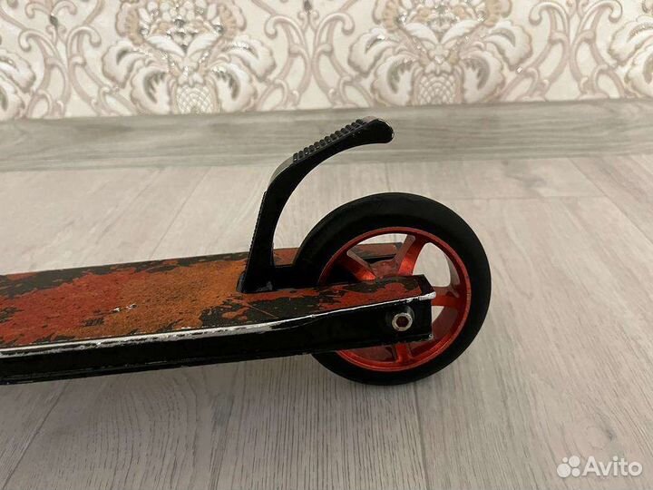 Трюковой самокат