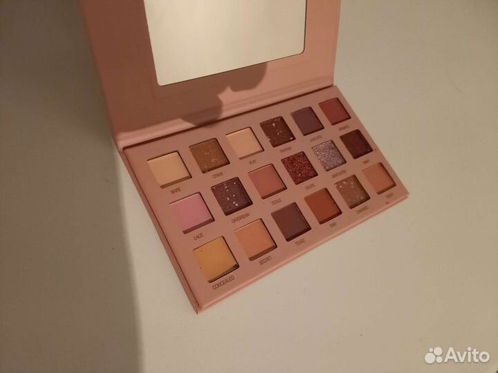 Палетка теней Nude Gelanzi