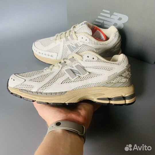 Кроссовки мужские New Balance 1906r