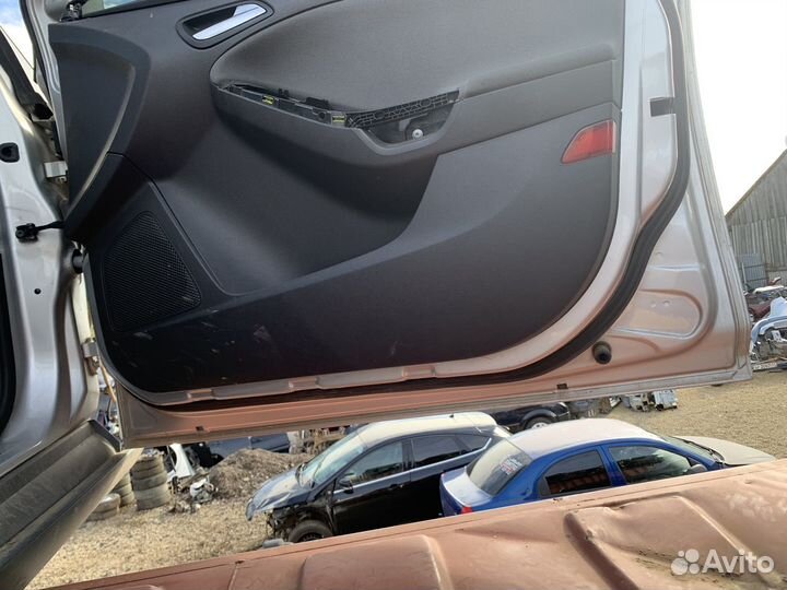 Ford focus 3 передняя правая дверь