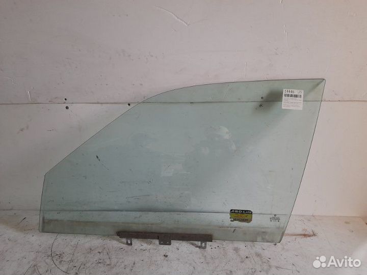 Стекло двери передней левой Volkswagen Passat B3