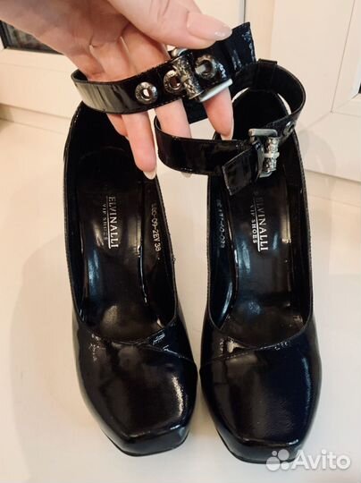 Туфли черные лаковые