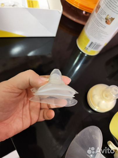 Молокоотсос medela ручной