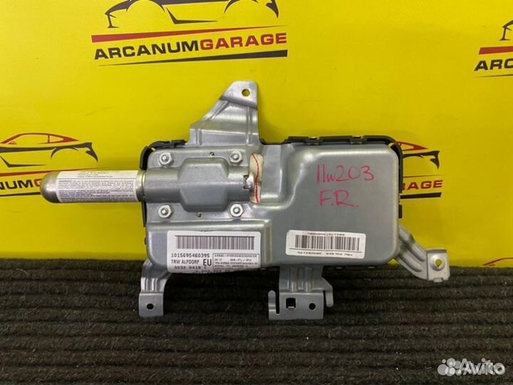 Подушка безопасности передняя правая Mercedes 203