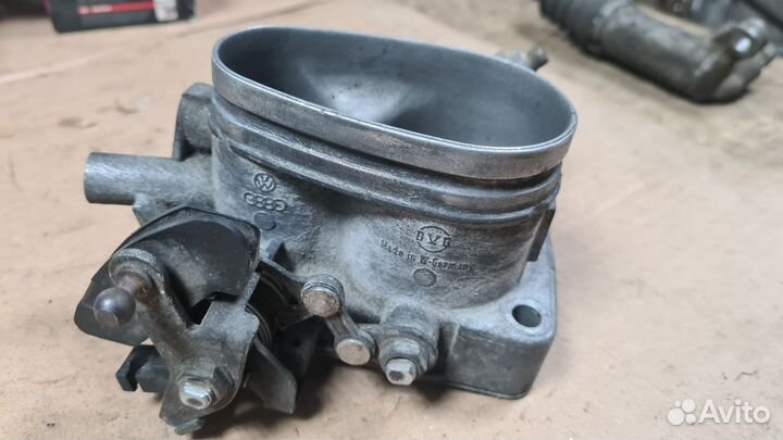 Дросельная заслонка Audi 80 1.8 JN