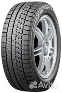 Bridgestone Blizzak VRX 235/40 R18