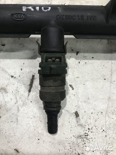 Форсунка топливная Kia Rio 1