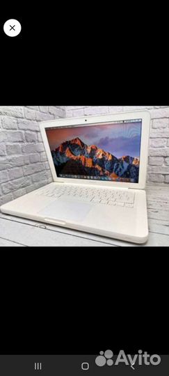 Apple MacBook