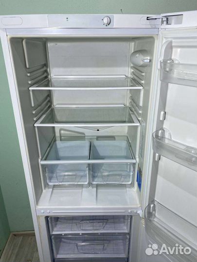 Холодильник Indesit