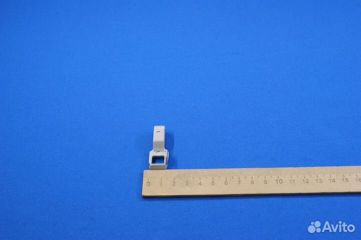 Крючок двери для стиральной машины LG MFG63099101