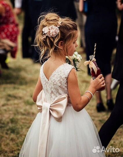 Украшение в прическу на выпускной