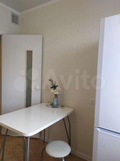 2-к. квартира, 47 м², 9/10 эт.
