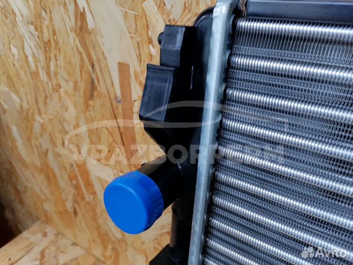 Радиатор осн. Renault Logan