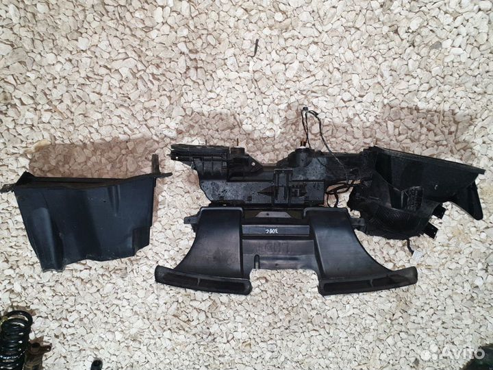 Корпус печки Chrysler 300C Крайслер