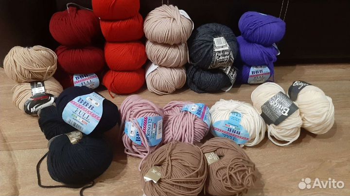 Пряжа Италия и помпоны