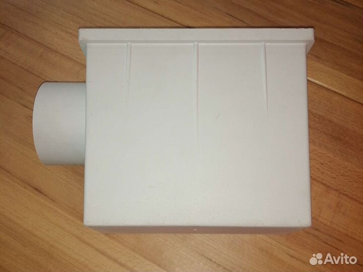 Дождеприемник с боковым отводом