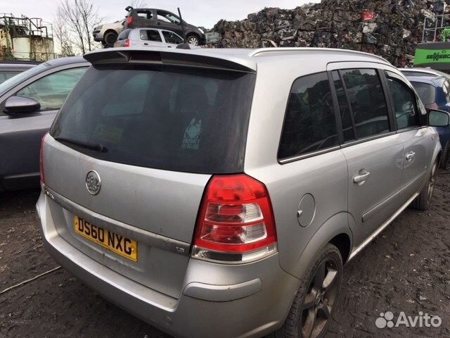 Разбор на запчасти Opel Zafira B