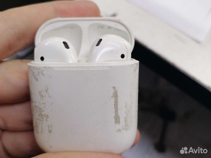 Беспроводные наушники apple airpods 1