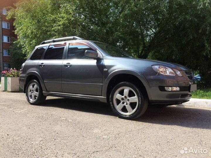 Mitsubishi Outlander 2.4 AT, 2006, 290 000 км