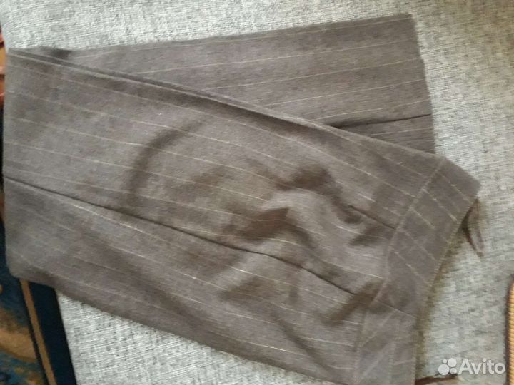 Костюм брючный 42