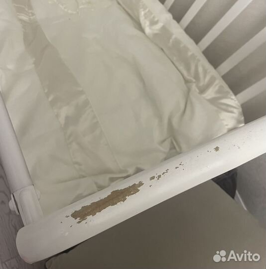 Продам детскую кровать с маятником